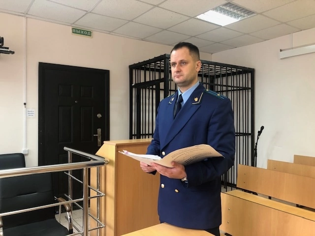 Суд оштрафовал брянца за передачу взятки сотруднику таможни