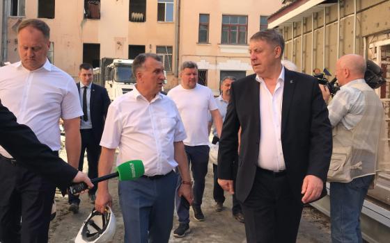 Брянский губернатор проверил ход строительства медуниверситета