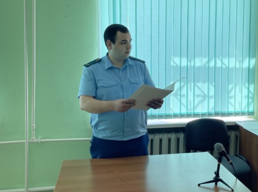 Брянца суд отправил на работу за угрозу убийством соседке
