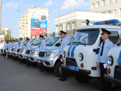 20 новых машин получили брянские полицейские