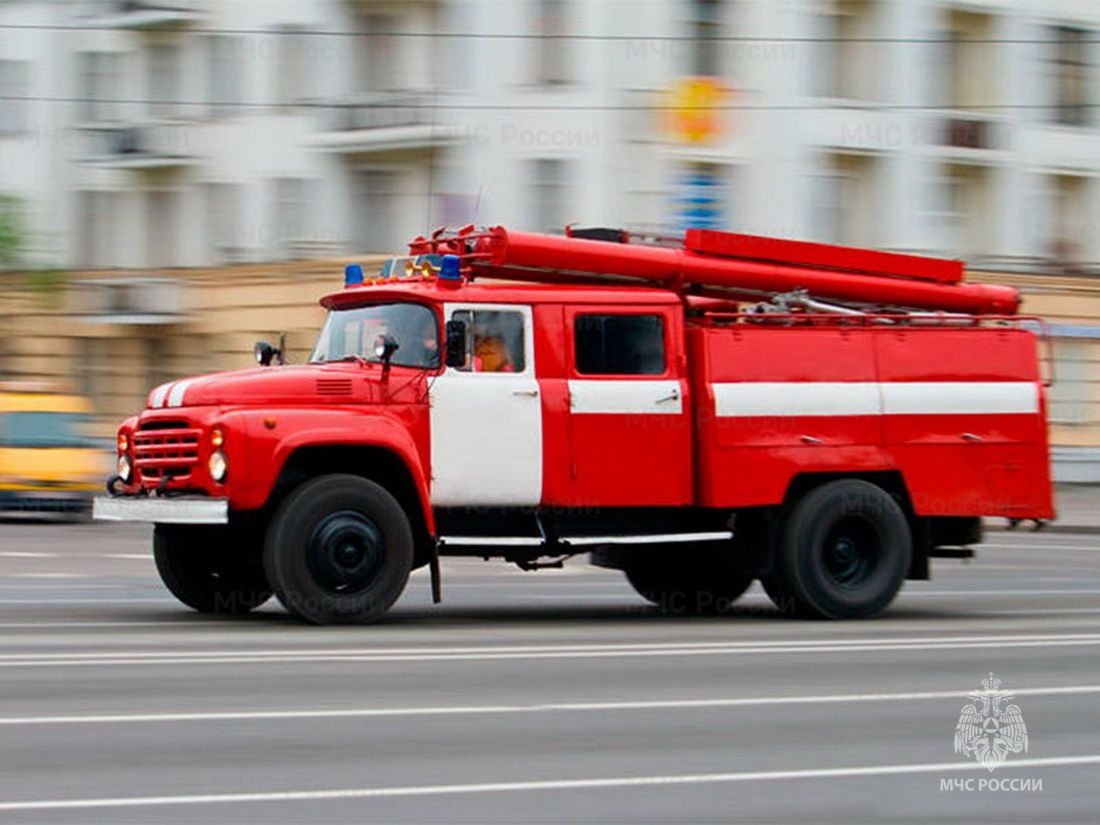 В Брянске при пожаре в пятиэтажке эвакуировали двух жильцов