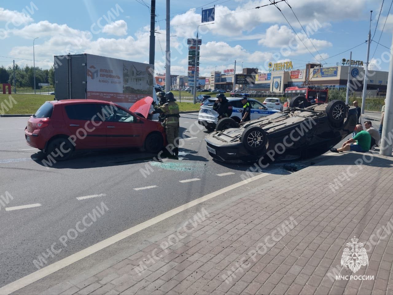 Спасатели ликвидировали последствия ДТП на Объездной в Брянске
