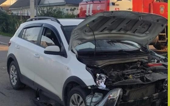 Два автомобиля столкнулись на улице Дятьковской в Брянске