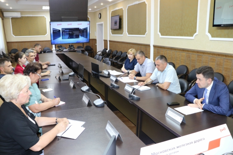 Организацию вывоза зерна обсудили железнодорожники с аграриями Брянской области 