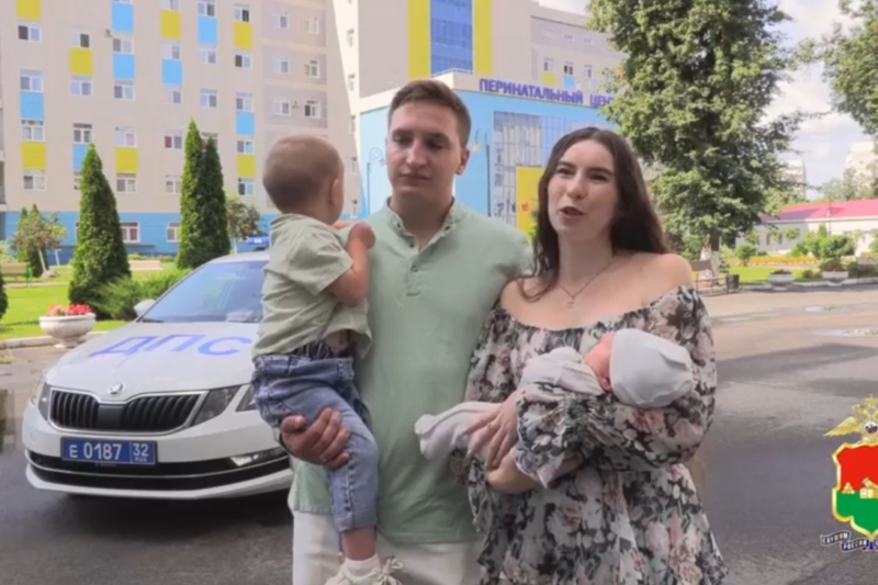 Брянский полицейский помог беременной женщине вовремя попасть в больницу 