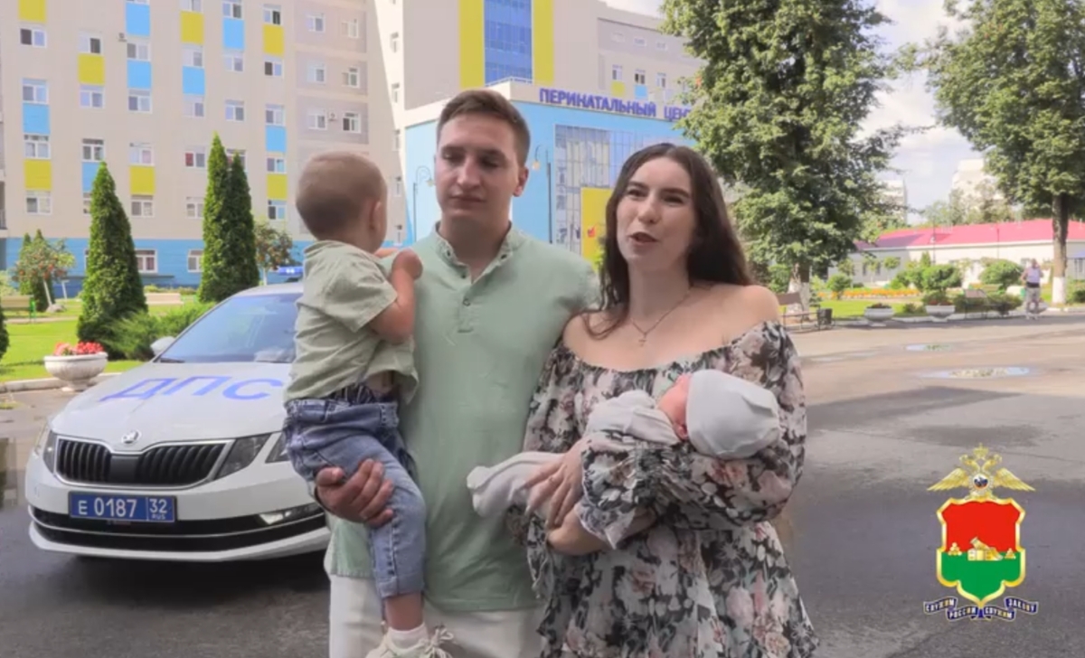 Брянский полицейский помог беременной женщине вовремя попасть в больницу