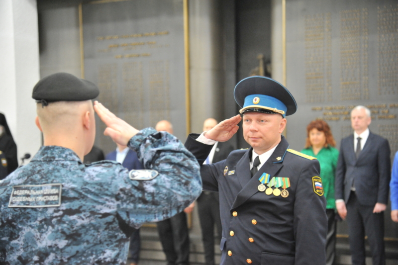 Почему брянская молодёжь выбирает службу приставов