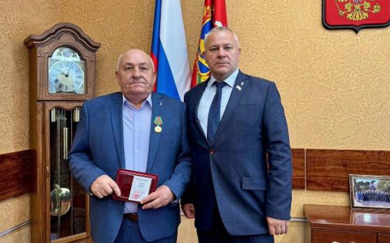 Брянский спикер вручил ветеранам памятные медали