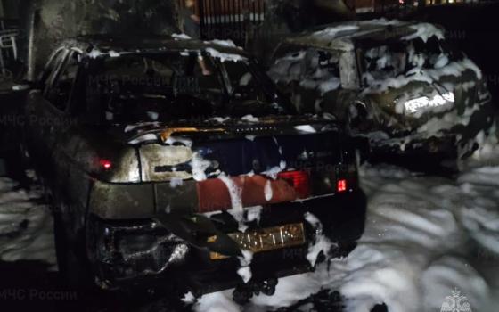 На Московском проспекте в Брянске огонь уничтожил три машины