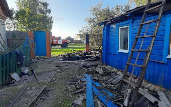 Двухквартирный жилой дом потушили спасатели в Гордеевском районе
