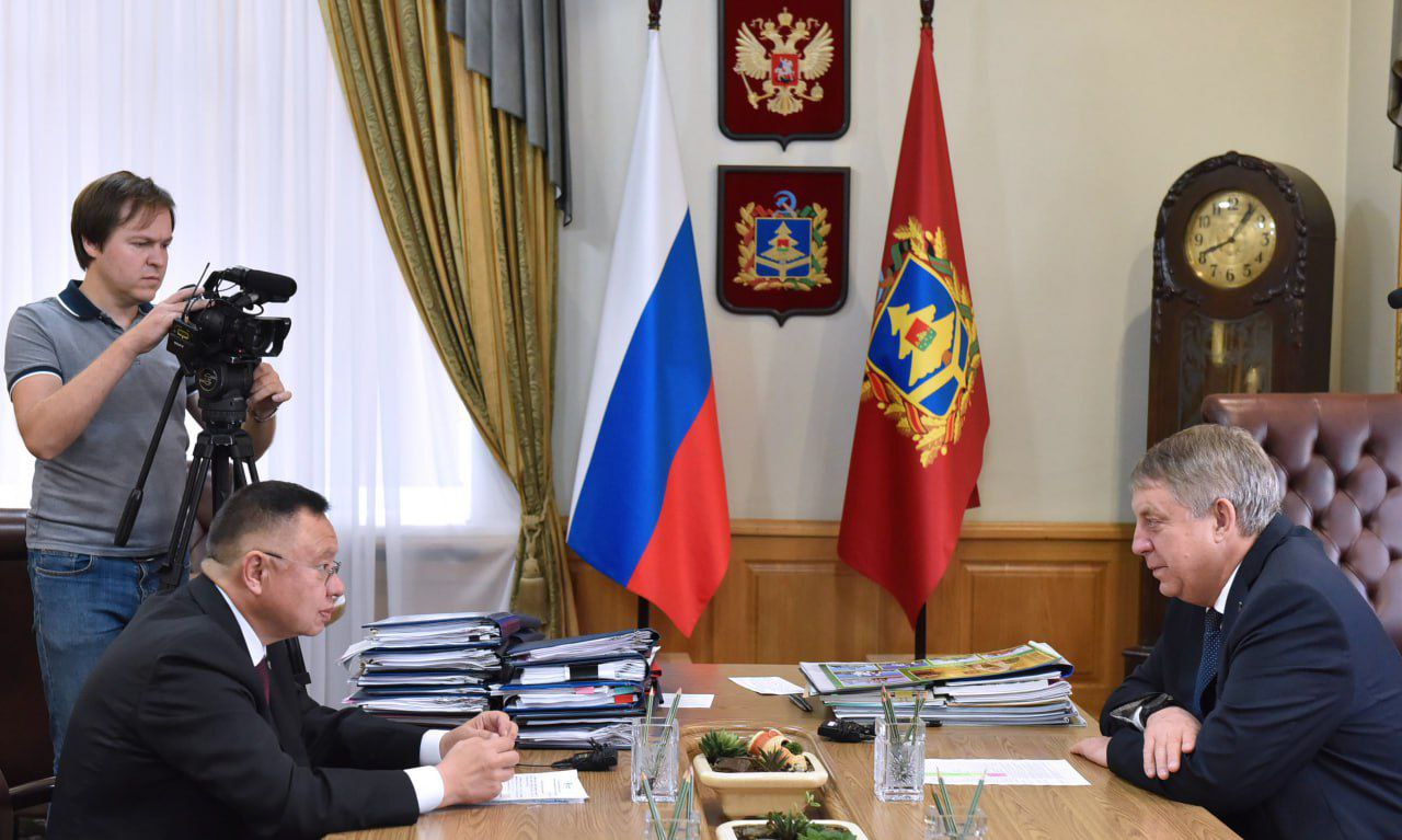Брянский губернатор встретился с Министром строительства и ЖКХ РФ
