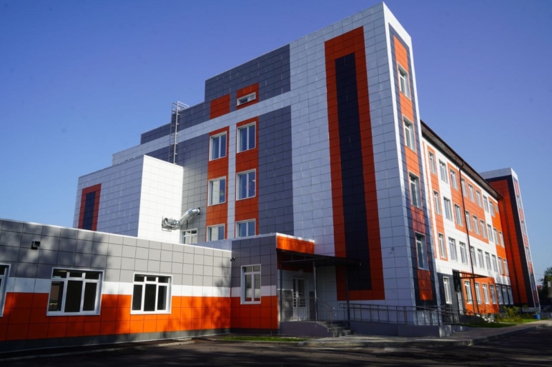 Школа №13 в Брянске открылась после масштабного капремонта