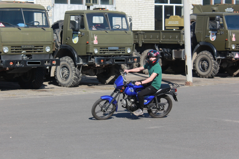 Урок по ПДД прошёл в брянской технической школе ДОСААФ России