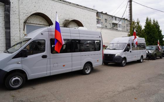Брянские росгвардейцы подарили новые машины Центру спецназначения «Защита»