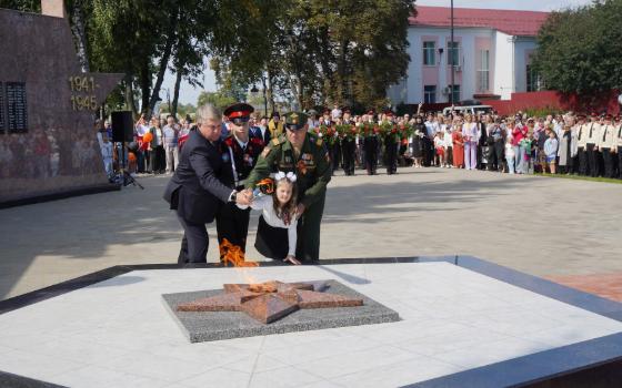 На обновлённом мемориальном комплексе в Стародубе зажёгся Вечный огонь