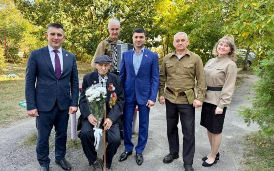 Ветеранов Великой Отечественной войны в праздничный день поздравил глава Фокинской администрации