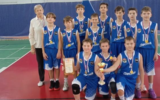 Брянские баскетболисты выиграли турнир в Смоленской области