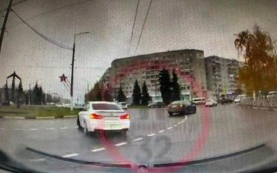 Водителю из Брянска грозит штраф за попавшее на видео нарушение ПДД