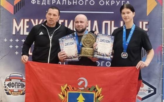Брянские тяжелоатлеты привезли шесть наград с чемпионата ЦФО в Туле