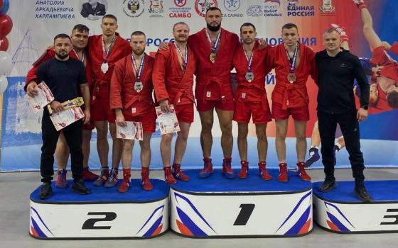 Брянские самбисты завоевали семь медалей всероссийского турнира