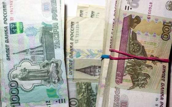 Полицейские раскрыли кражу выручки из кассы магазина в Фокино