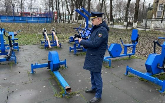 Суд обязал брянскую спортшколу заплатить получившей травму на площадке девочке