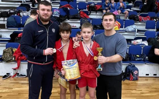 Юные самбисты из Брянска завоевали восемь медалей в Подмосковье