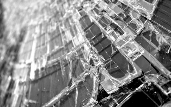 Иномарка сбила мужчину на дороге в Дятьково