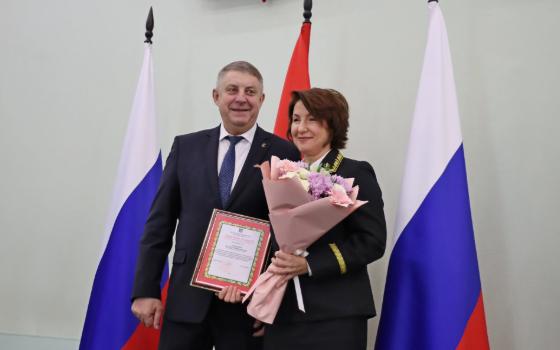 Брянский губернатор поздравил судей с профессиональным праздником