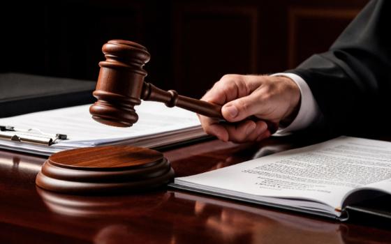 Житель Астрахани за обман директора магазина в Почепе отправился в колонию