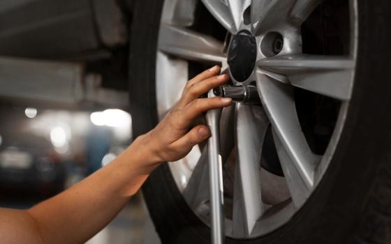 Ледяной капкан в Брянске: ГИБДД требует срочно «переобуваться»