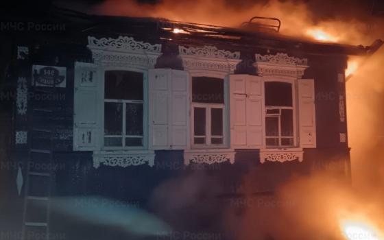 Пожилые мужчина и женщина погибли на пожаре в Злынке