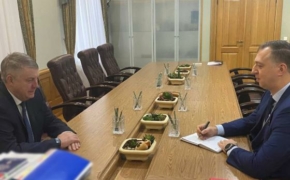 Брянский губернатор обсудил перспективы развития «ГазЭнергоКомплект» с директором предприятия