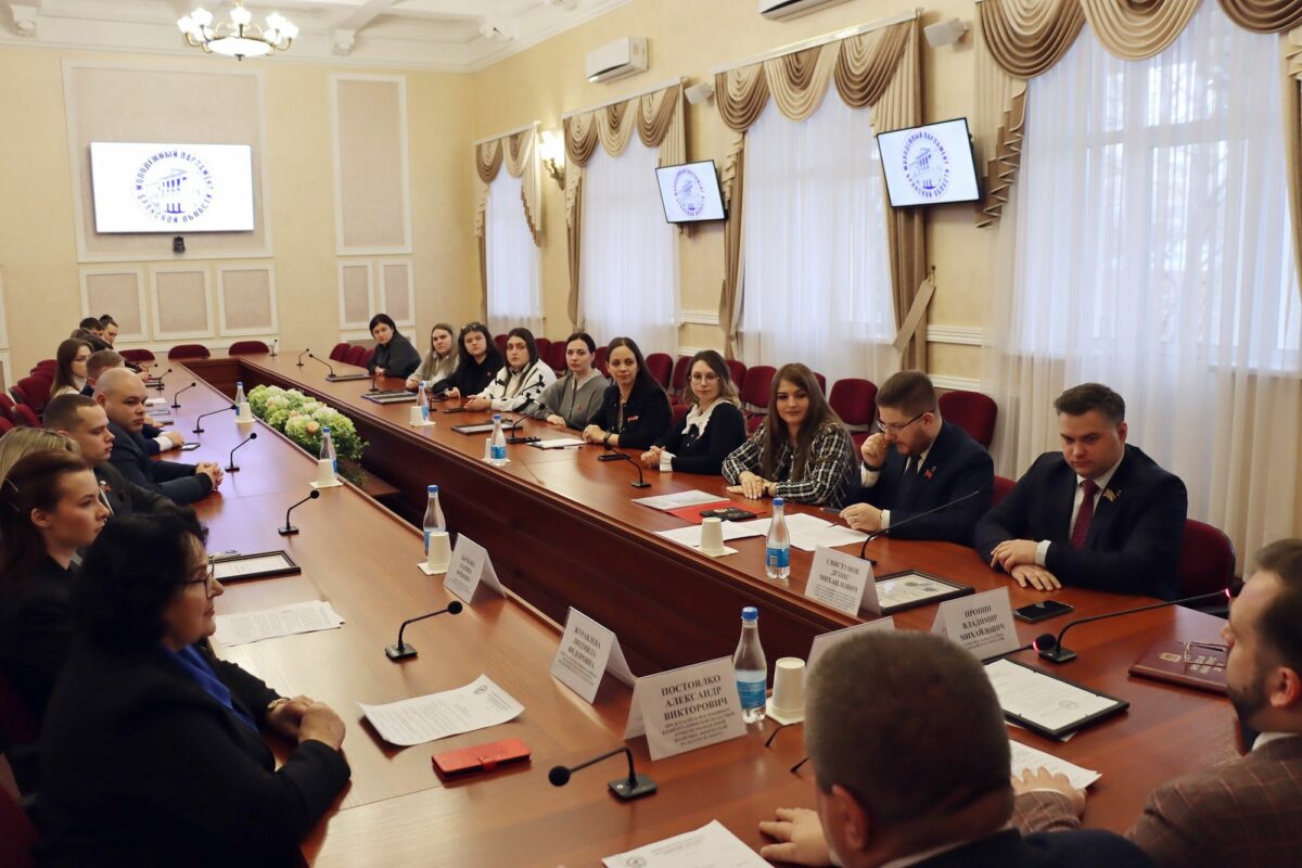 Молодые парламентарии Брянской области подвели итоги работы за год