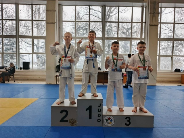 Около 120 каратистов из трёх областей собрались на новогодний турнир в Брянске