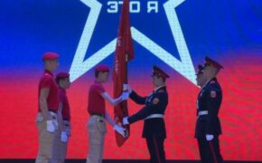 Брянские кадеты передали подмосковным копию Знамени Победы