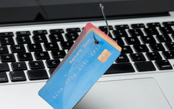 Лжеэксперты обманули троих брянцев за неделю