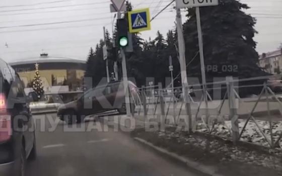 Полицейские составили протокол на брянского водителя после видео в соцсетях