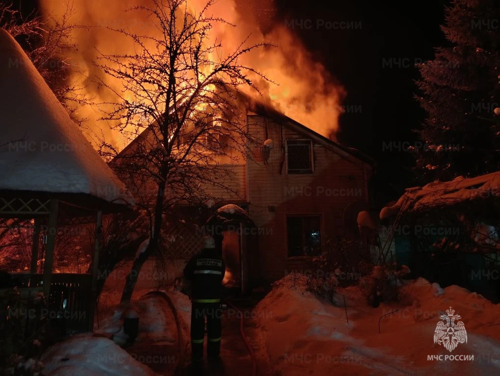 Человек пострадал на пожаре в жилом доме в Карачевском районе