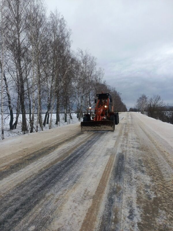 Более 58 тысяч километров брянских дорог очистили от снега коммунальщики с начала года