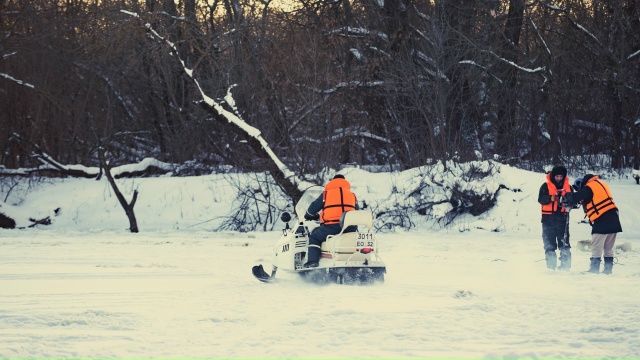 Более 46 квадратных метров акватории осмотрела подводная камера в поисках утонувших в Брянске детей