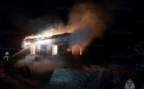 Жилой дом сгорел в посёлке Ржаница накануне вечером