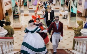 Бал-маскарад прошёл в Брянском театре драмы в субботу