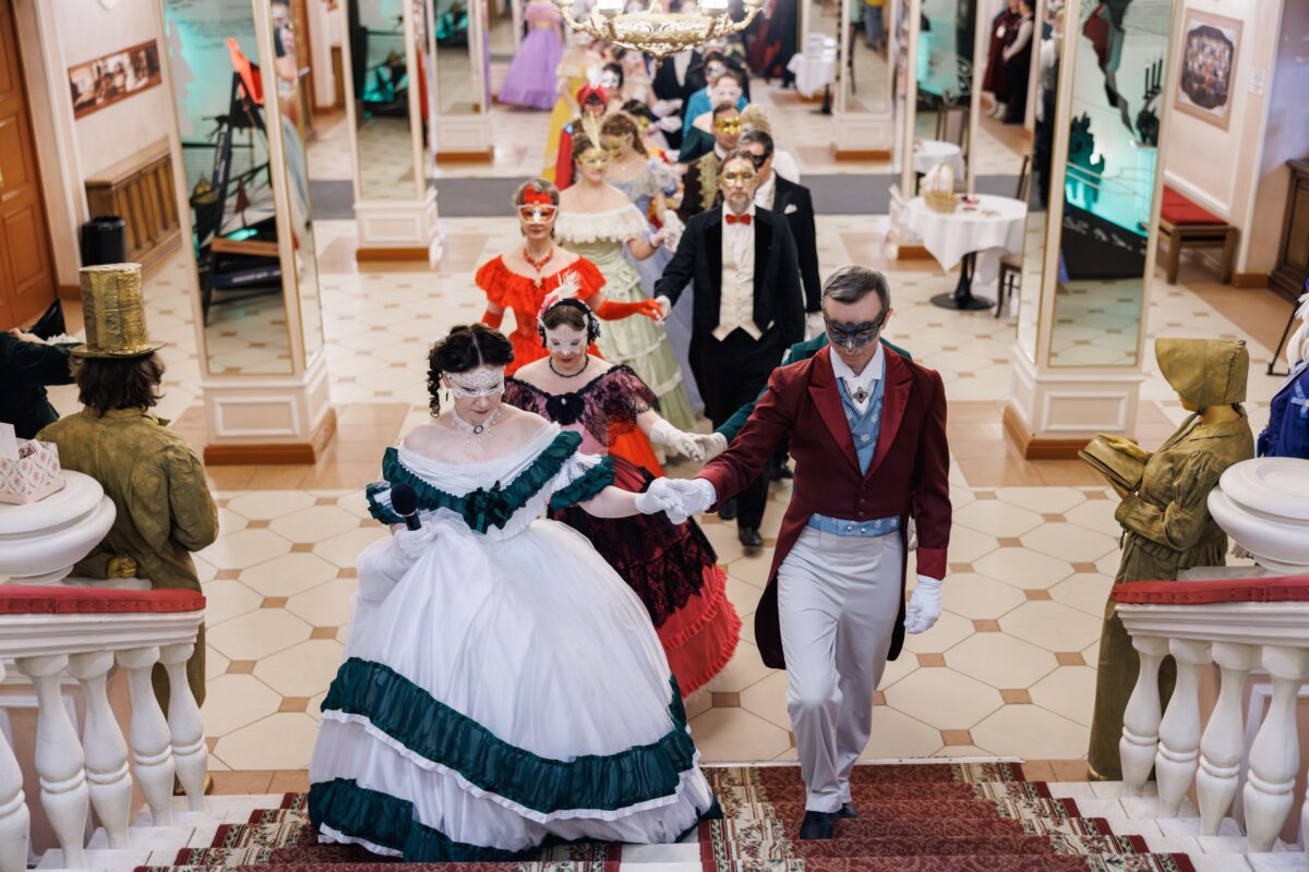 Бал-маскарад прошёл в Брянском театре драмы в субботу