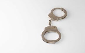 Брянские полицейские за один день раскрыли кражу из дома