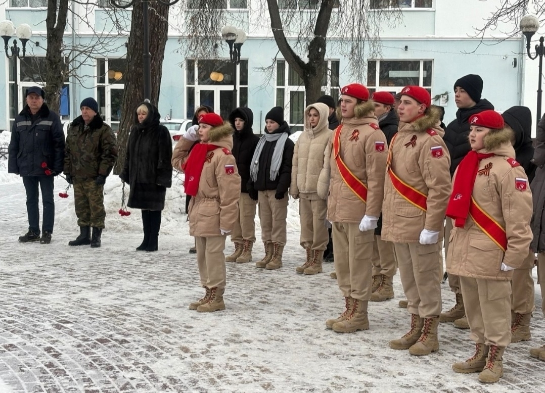 Патриотический месячник стартовал в Брянске