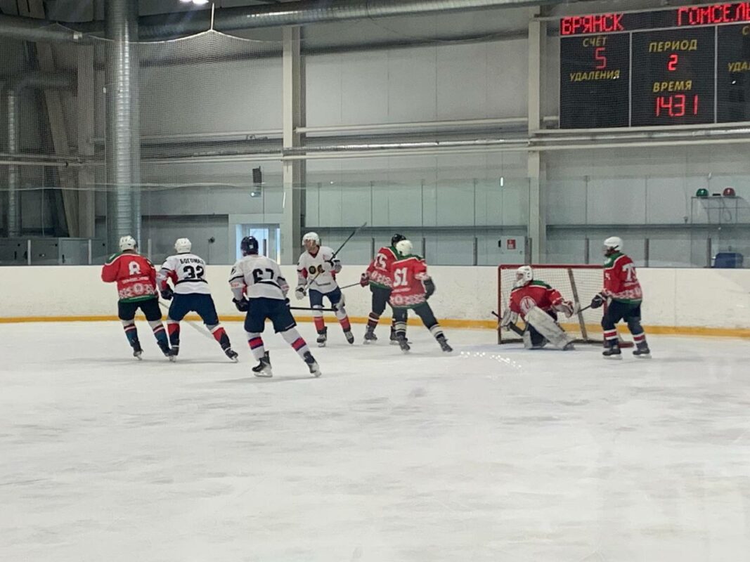 Международный рождественский хоккейный турнир прошёл в Клинцах