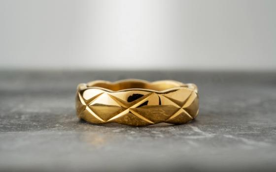 Кражу золотого кольца раскрыли полицейские в Брянске