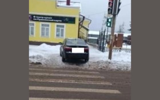 Брянские полицейские составили протокол на водителя после жалобы очевидцев в соцсетях