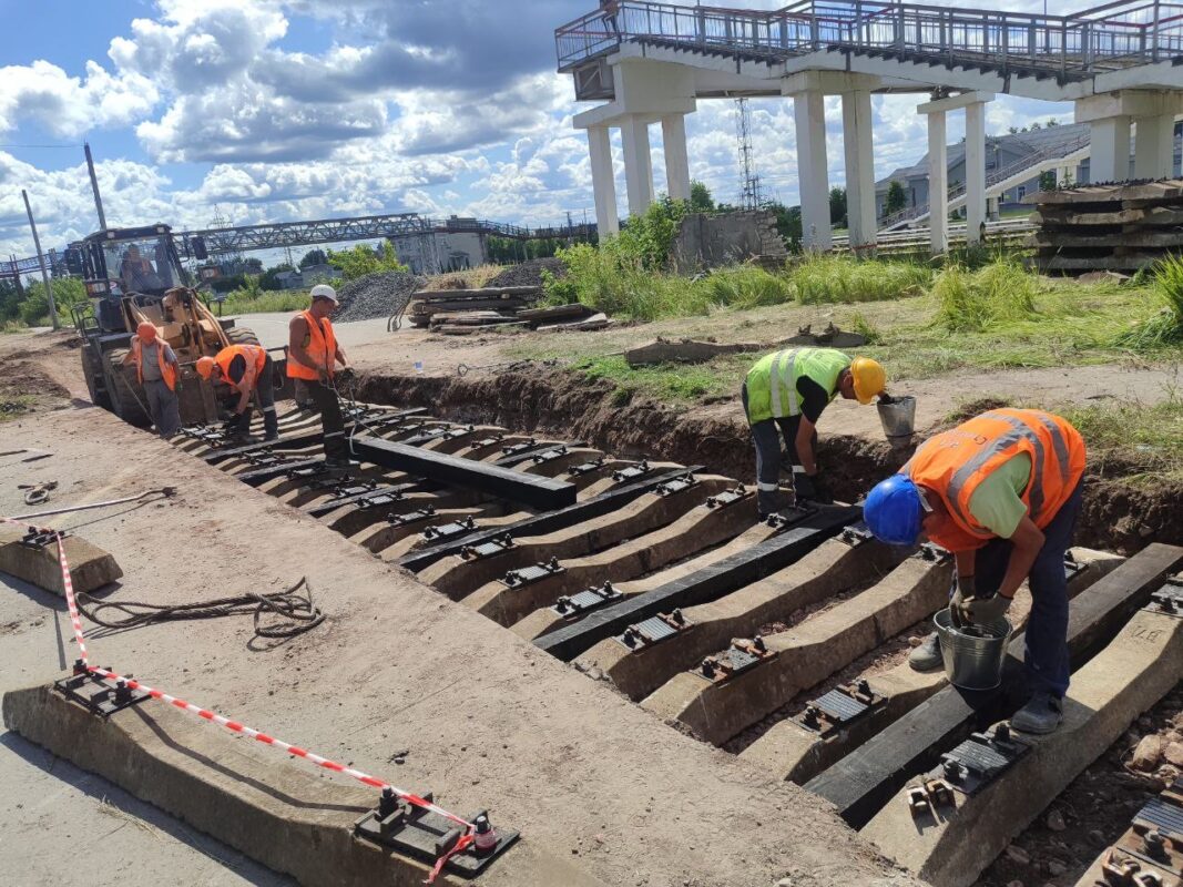 Более 300 миллионов рублей вложено в реконструкцию железнодорожных путей Фокинского цементного завода